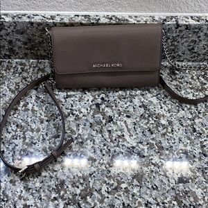 Michael Kors- Women's Jet Set Phone Cross Body Bag